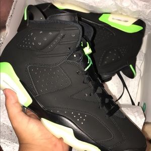 Jordan Retro electric green
